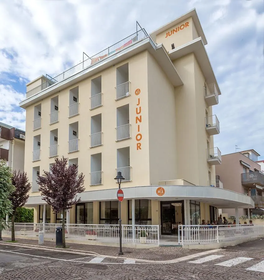 Hotel Junior Riccione 2*,